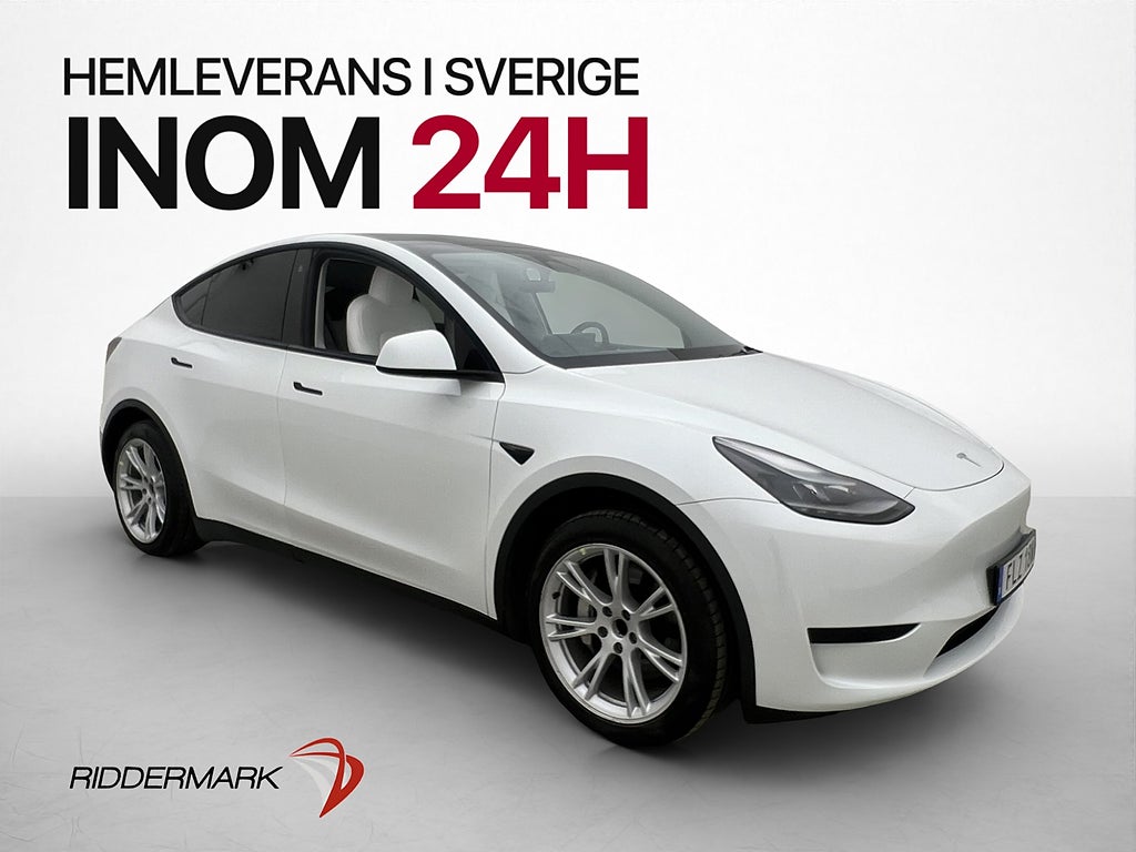 Tesla Model Y Standard Range Pano AP Drag Ljus interiör MOMS