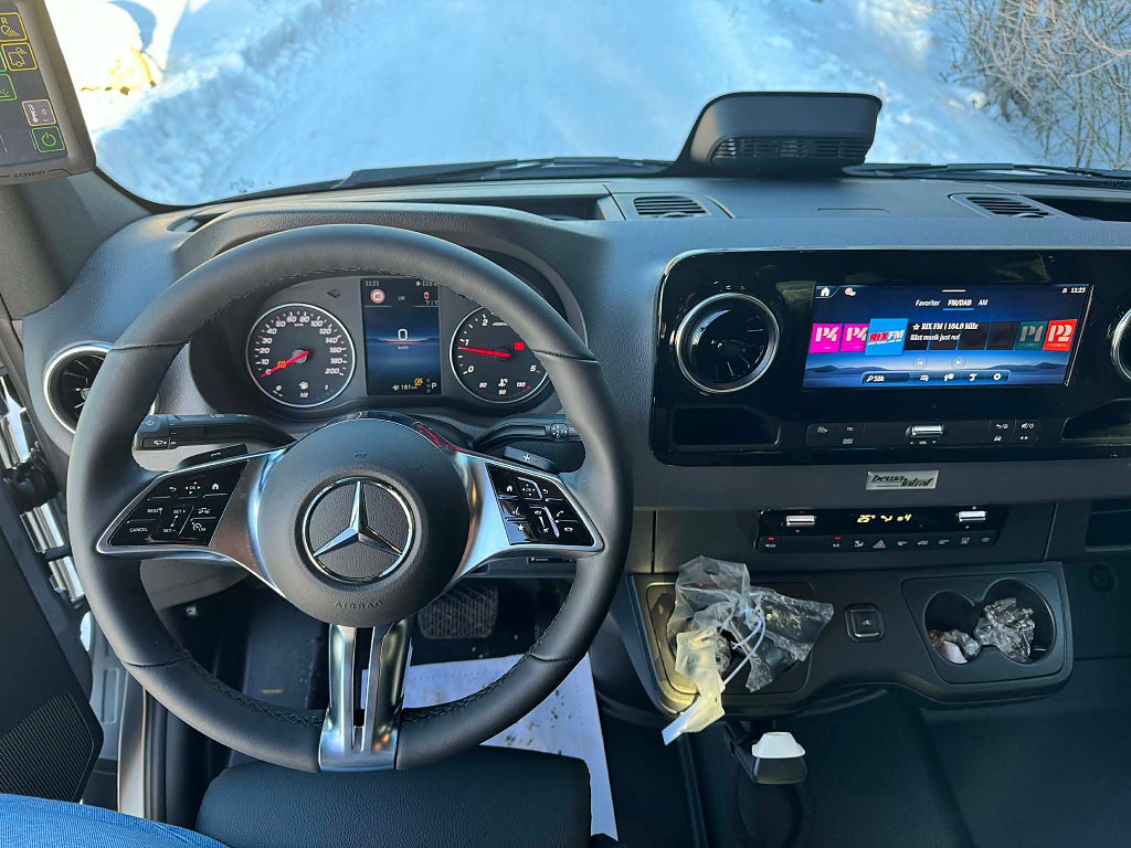 Mercedes-Benz Sprinter 2026 - miniatyr 8