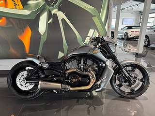 Custom Harley-Davidson VRSCF 2 av 5
