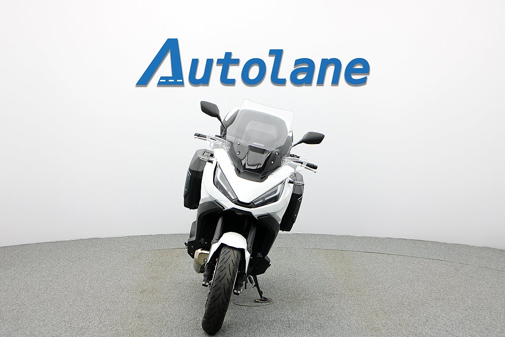Honda NT1100A *Farthållare Carplay*