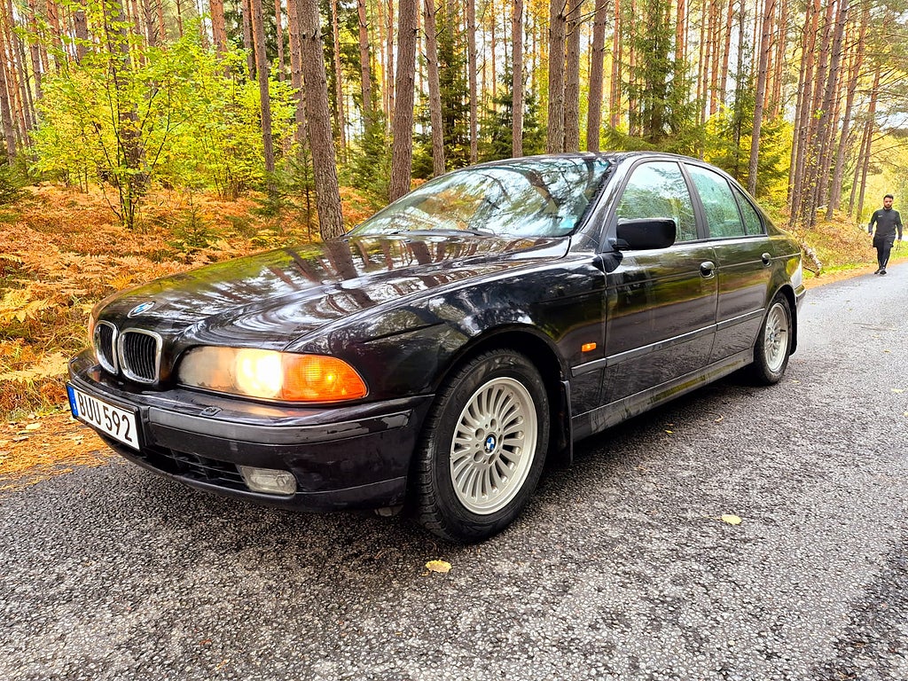 BMW 528 i Sedan Euro 2