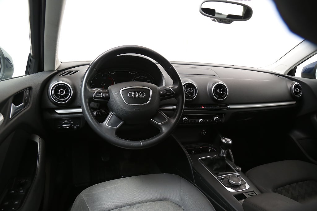 Audi A3 1,6 TDI 110hk Ultra Attraction Sportback 2014