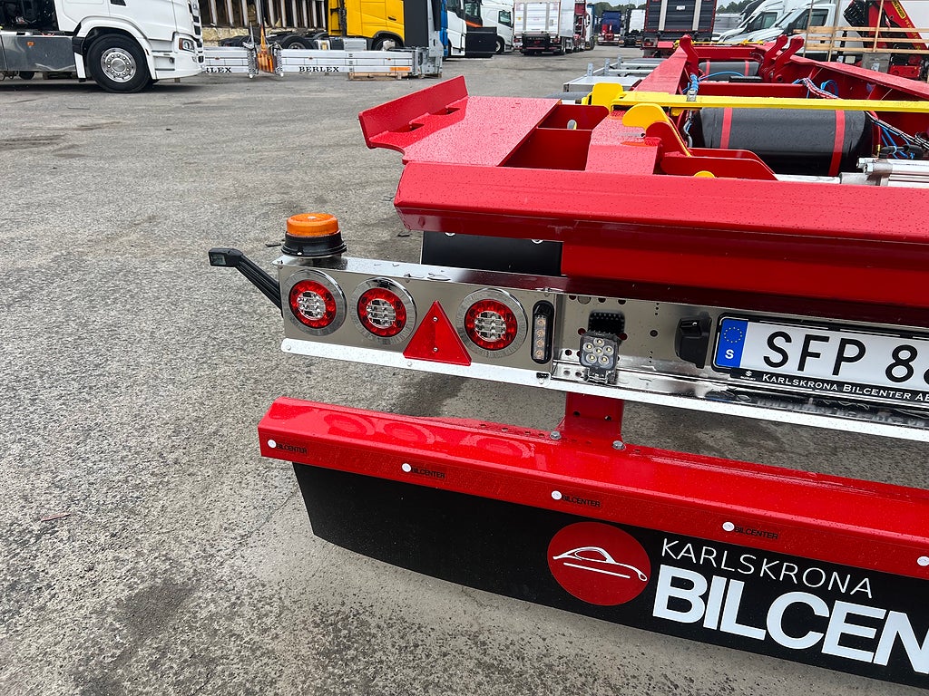 Övriga Bilcenter's 4 Axlade lastväxlarvagn med glider