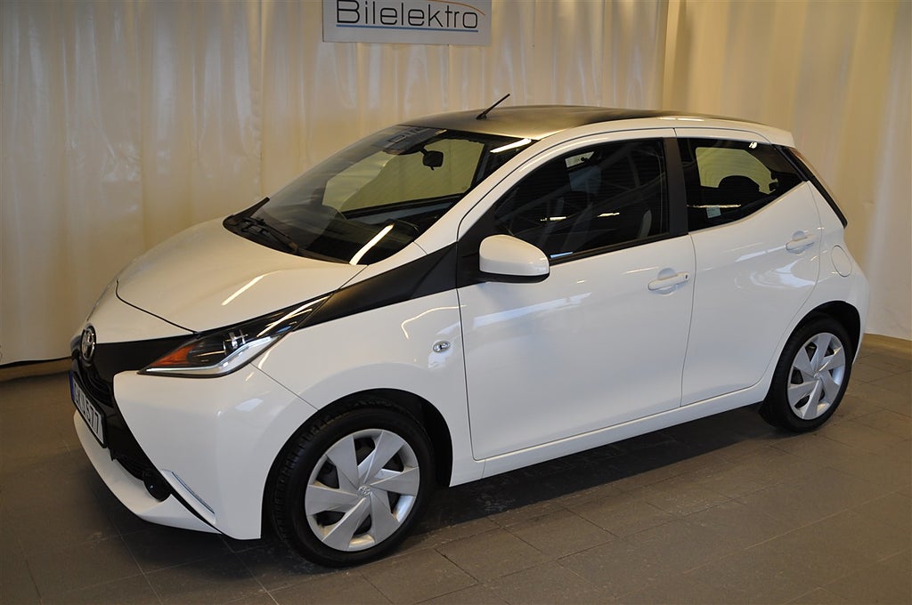 Toyota Aygo 1.0 VVT-i X-PLAY Touch, SoV hjul, MV