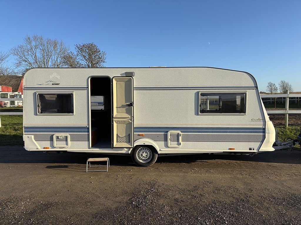 Hobby 555 UL Excellent Långbädd