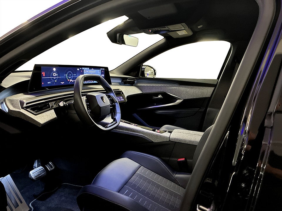 Bild på Peugeot 5008 GT Hybrid 145hk Aut 7-SITS B-KAMERA CARPLAY