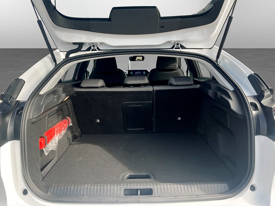 Bild på Citroën e-C4 Shine 50kWh 136hk Aut CARPLAY P-SENSORER