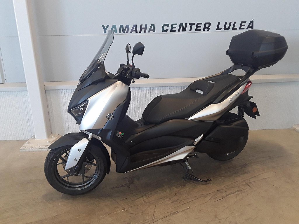 Yamaha X-MAX 300