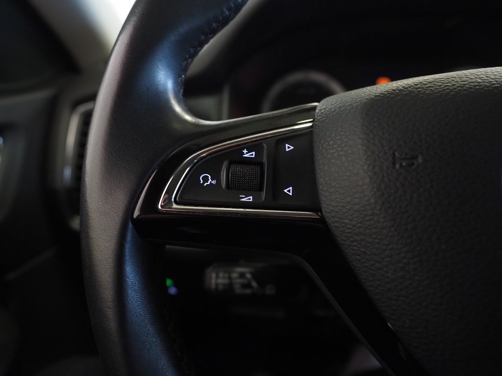 Skoda Kodiaq 2.0 TSI 4x4 180 Businessline Kamera Drag P-Värm Canton 2018