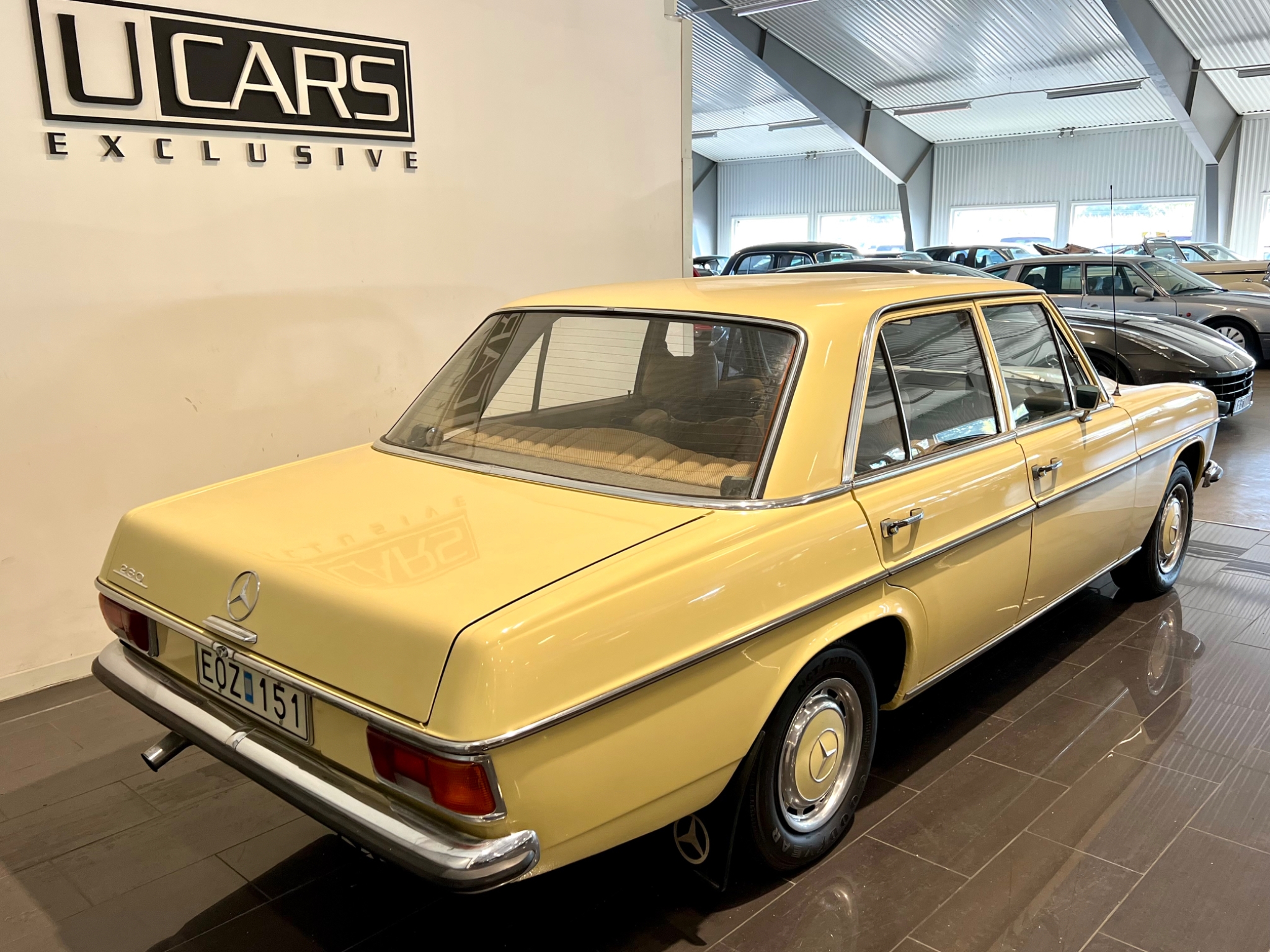 Mercedes-Benz 230 Svensksåld 1973, bild 2/23