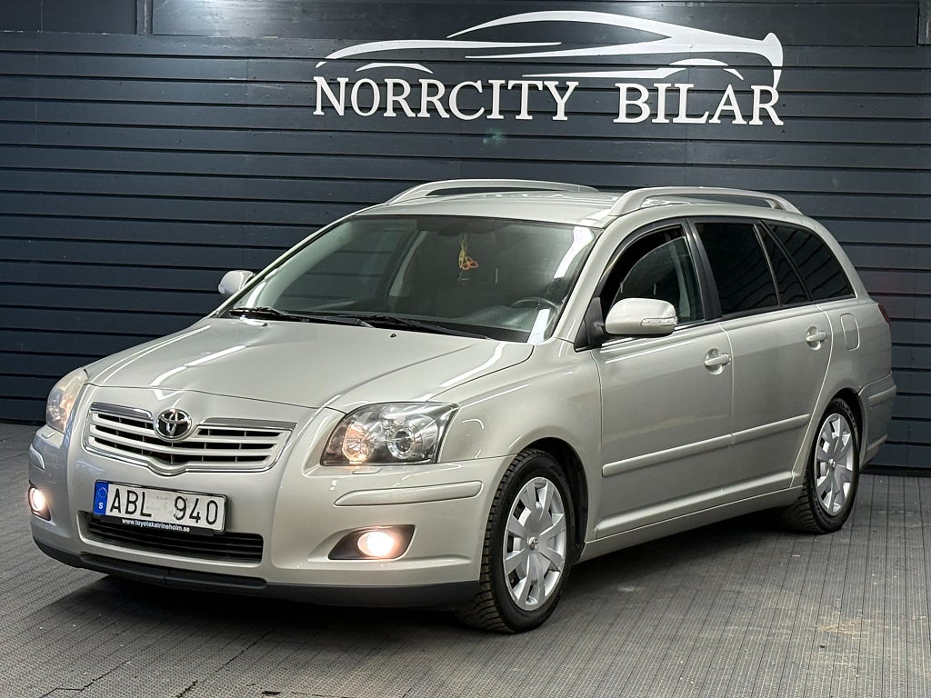 Toyota Avensis Kombi 2.0 D-4 VVT-i / Automat / Nybesiktigad / Drag