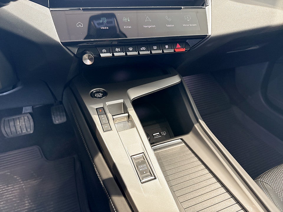 Bild på Peugeot 308 SW Allure Pack 1.2 PT 130hk Aut B-KAMERA CARPLAY