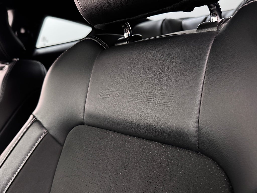 Ford Mustang 2016 - miniatyr 16
