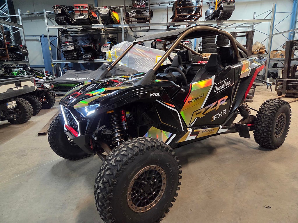 Polaris RZR PRO R Ultimate "Momsad" 