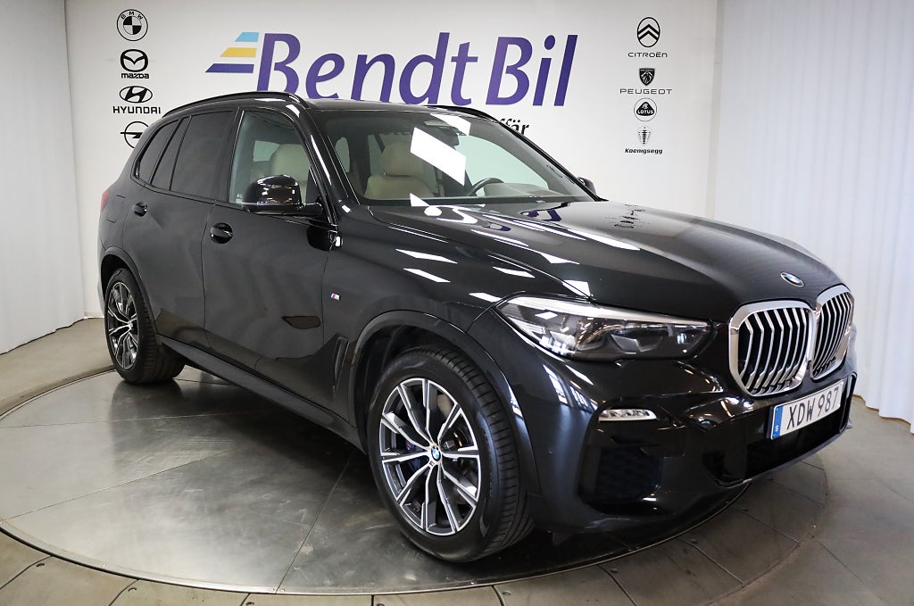 BMW X5 xDrive30d M Sport / Panorama/ Night Vision/Soft Close