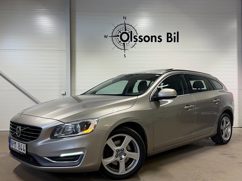 Volvo V60 D3 Momentum Aut Drag GPS Värmare Taklucka PDC 5-Cyl