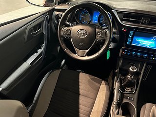 Toyota Auris Touring Sports Plus Kamera Mvärm Drag S/V-hjul