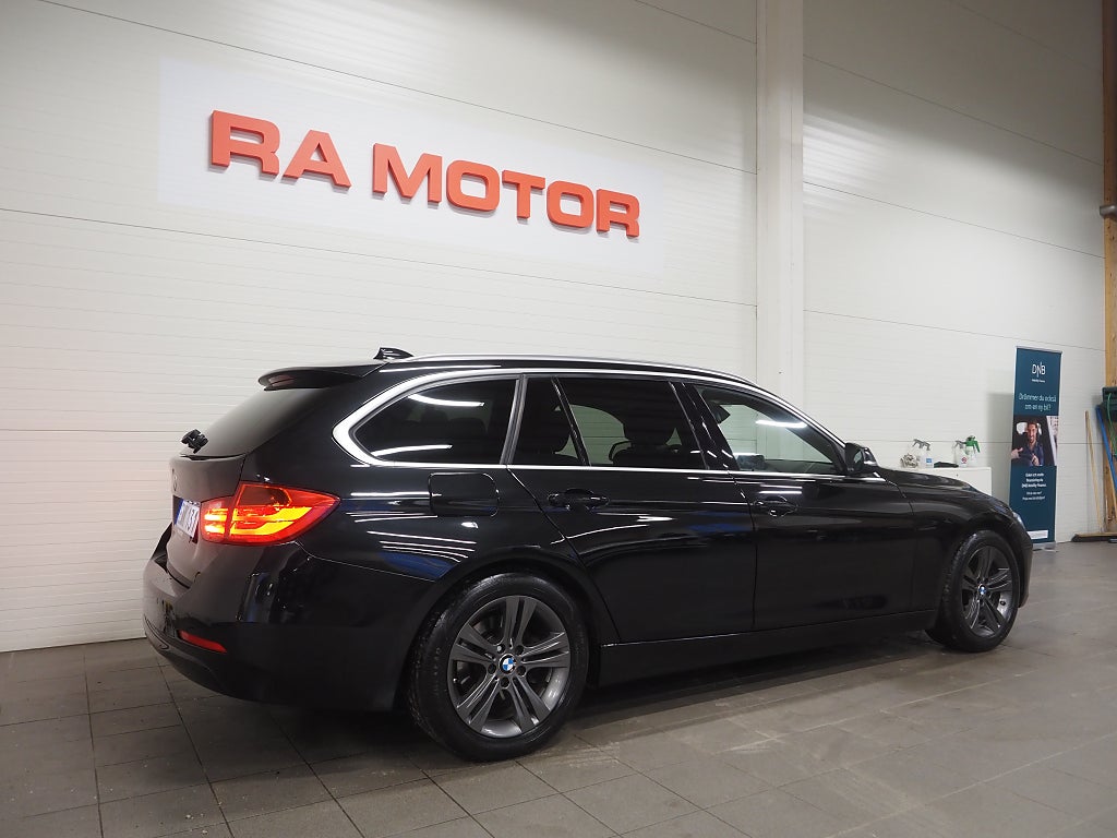 BMW 318 d Touring Steptronic Sport line PDC Farthållare 2015