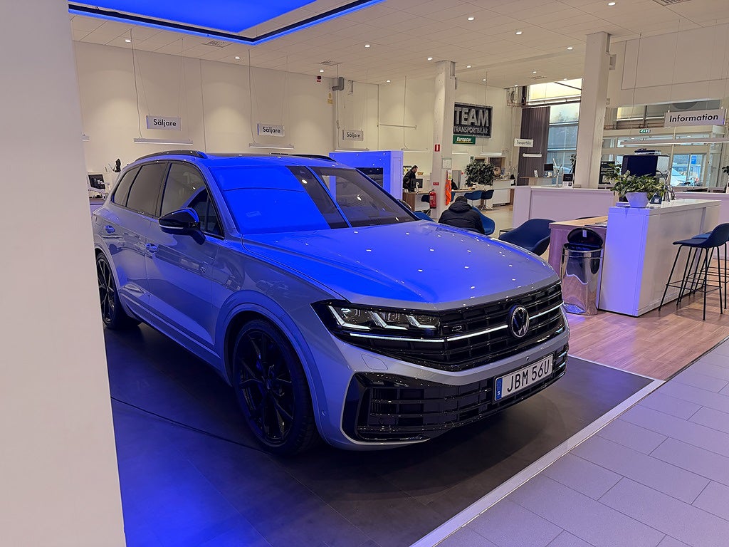 Volkswagen Touareg R-line 3.0 TSI E-HYBRID