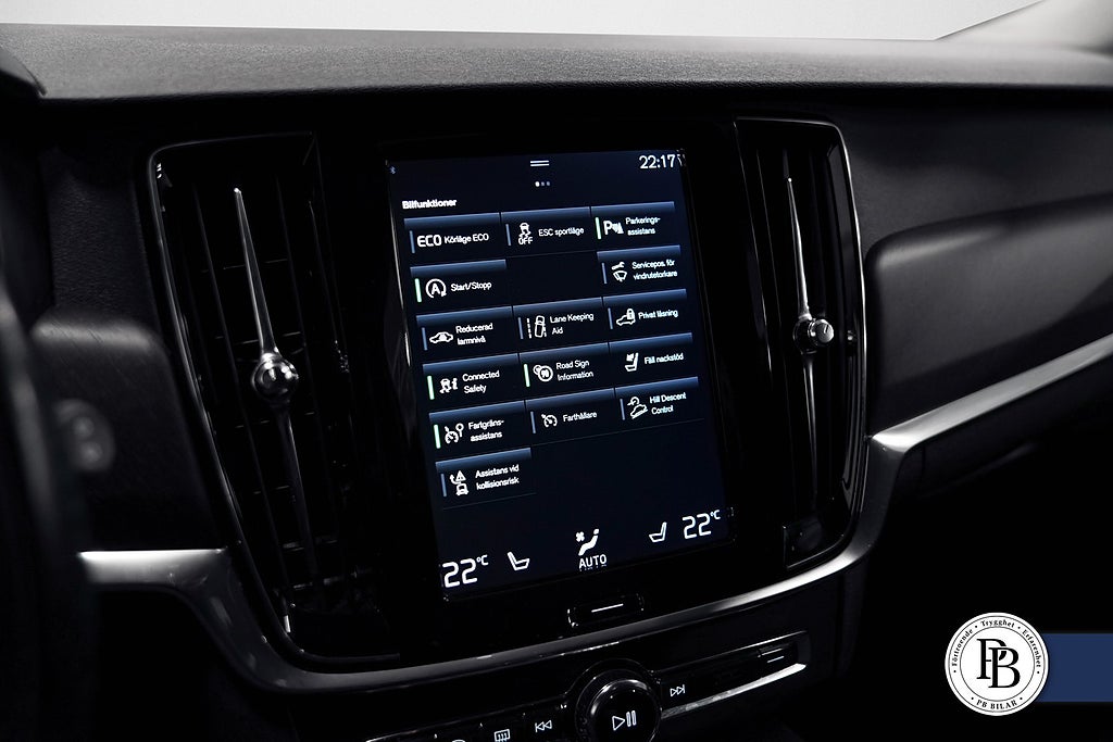 Volvo V90 Cross Country