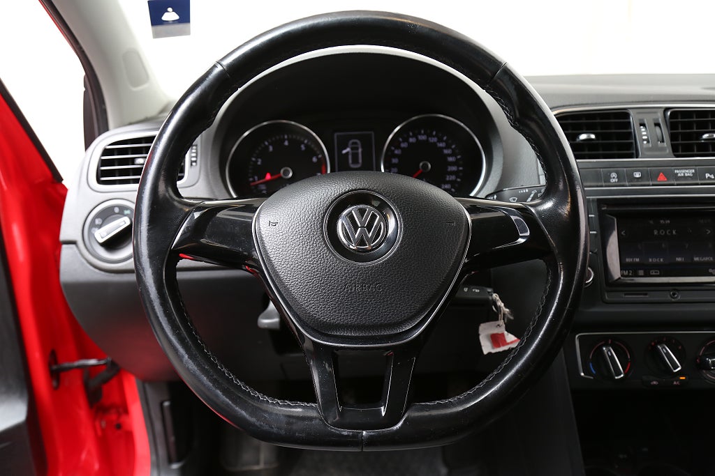 Volkswagen Polo 1,2 TSI 90hk R-Line 5D Motorvärmare 2017