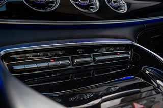 Sedan Mercedes-Benz AMG GT 19 av 25