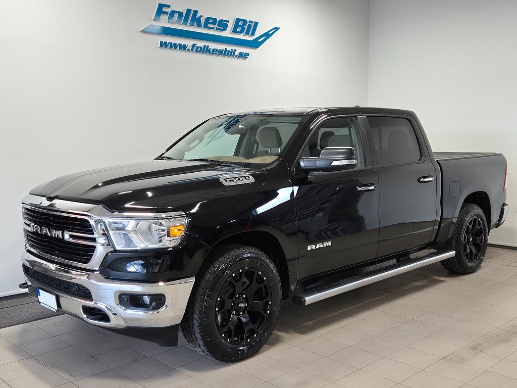 Dodge RAM 1500 BIG HORN Crew Cab V6 305 hk Lågskatt