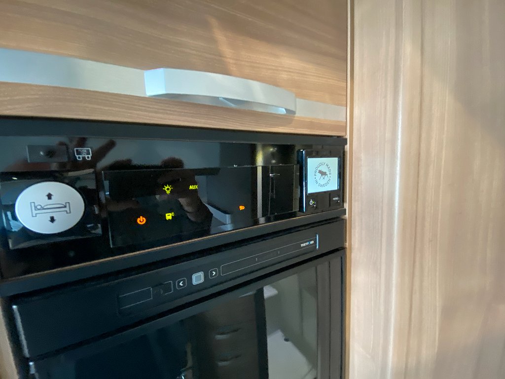 Adria Matrix Supreme 670 SC /Auto / ALDE / Solcell / Taksäng - Adria