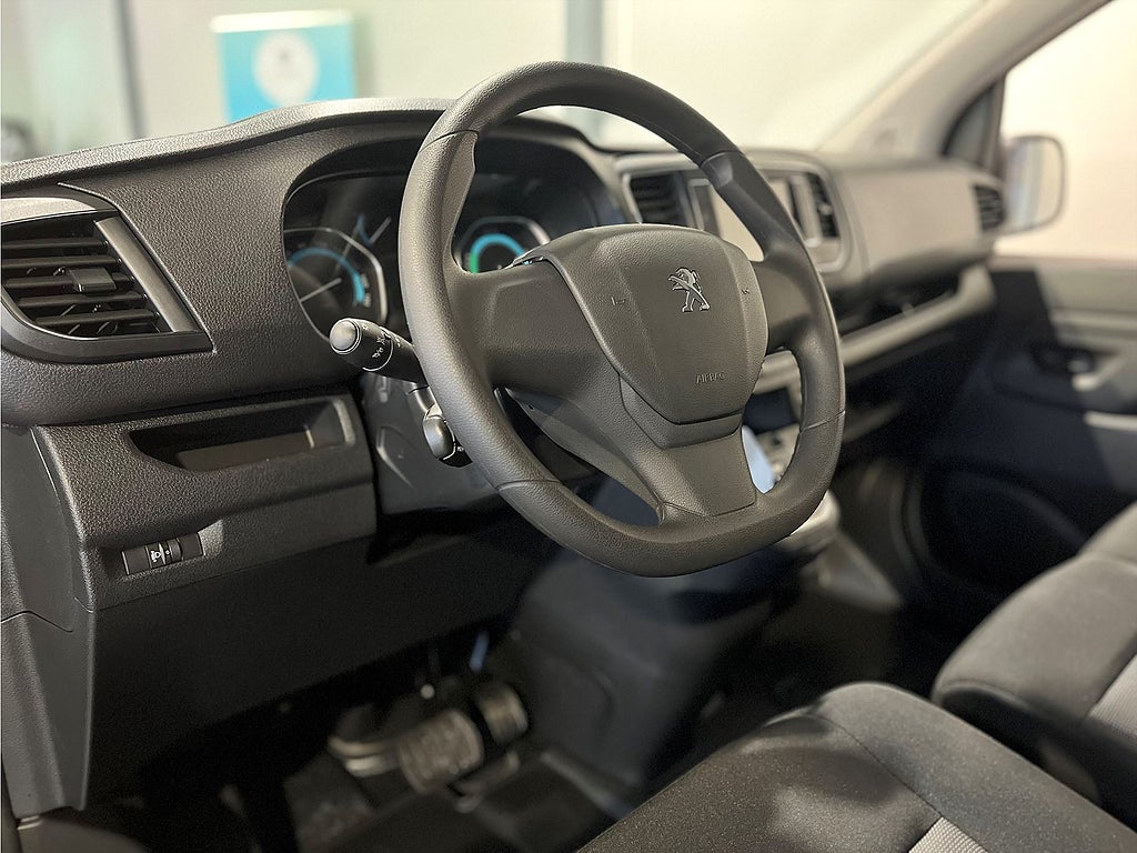 Bild på Peugeot e-Expert PRO 75kWh 136hk Aut L2 - B-KAMERA, FARTHÅLLARE