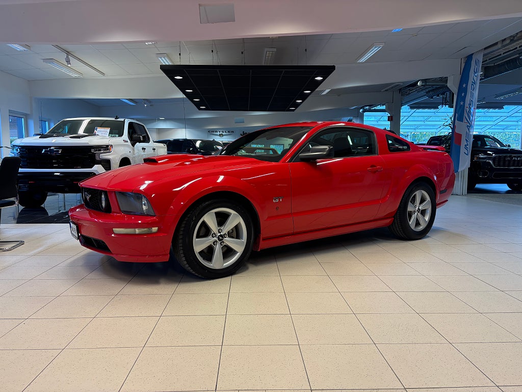 Ford Mustang V8 GT Manuell 305hk *2,95% RÄNTA*