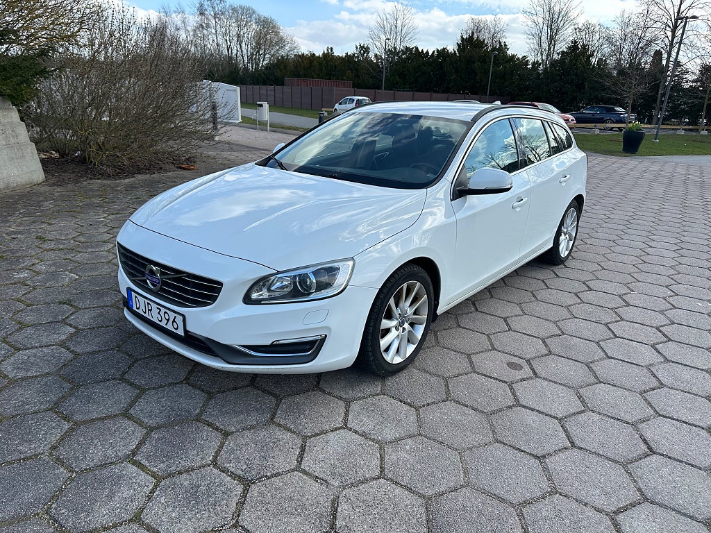 Volvo V60 D4 Automat Momentum Euro 6,Dragkrok
