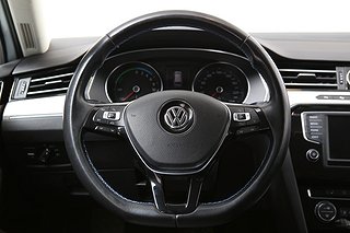 Kombi Volkswagen Passat 9 av 16