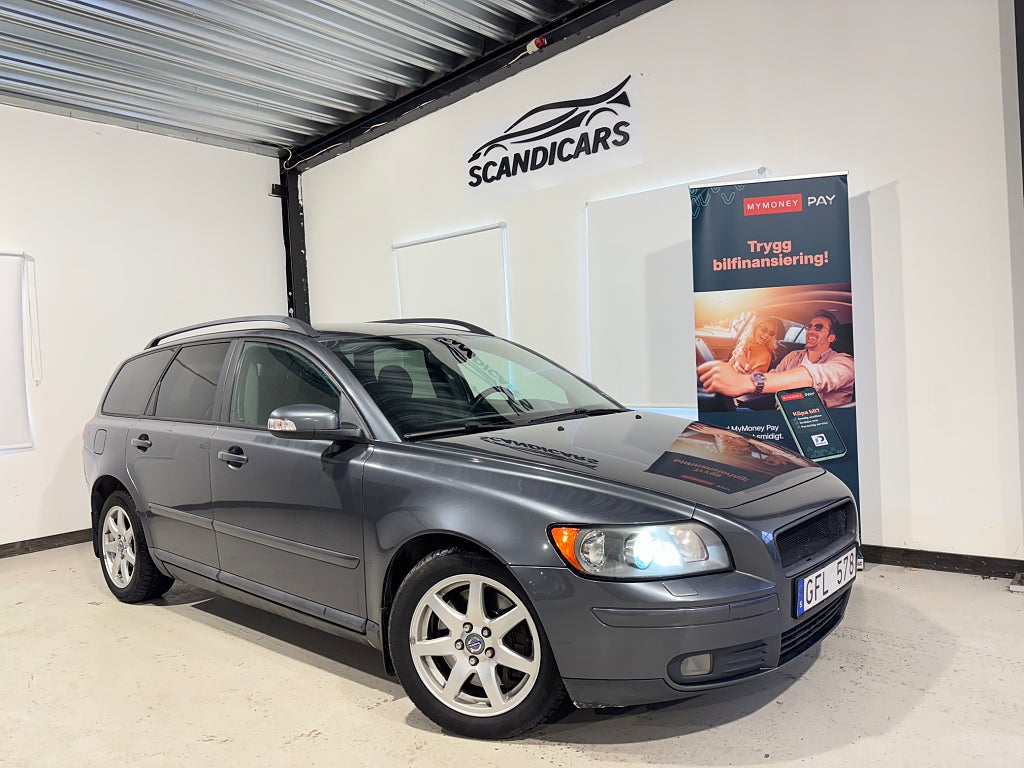 Volvo V50 2.4 V5 180hk D5 AUTOMAT P-SENSOR DRAGKROK NY BESIKTAD 