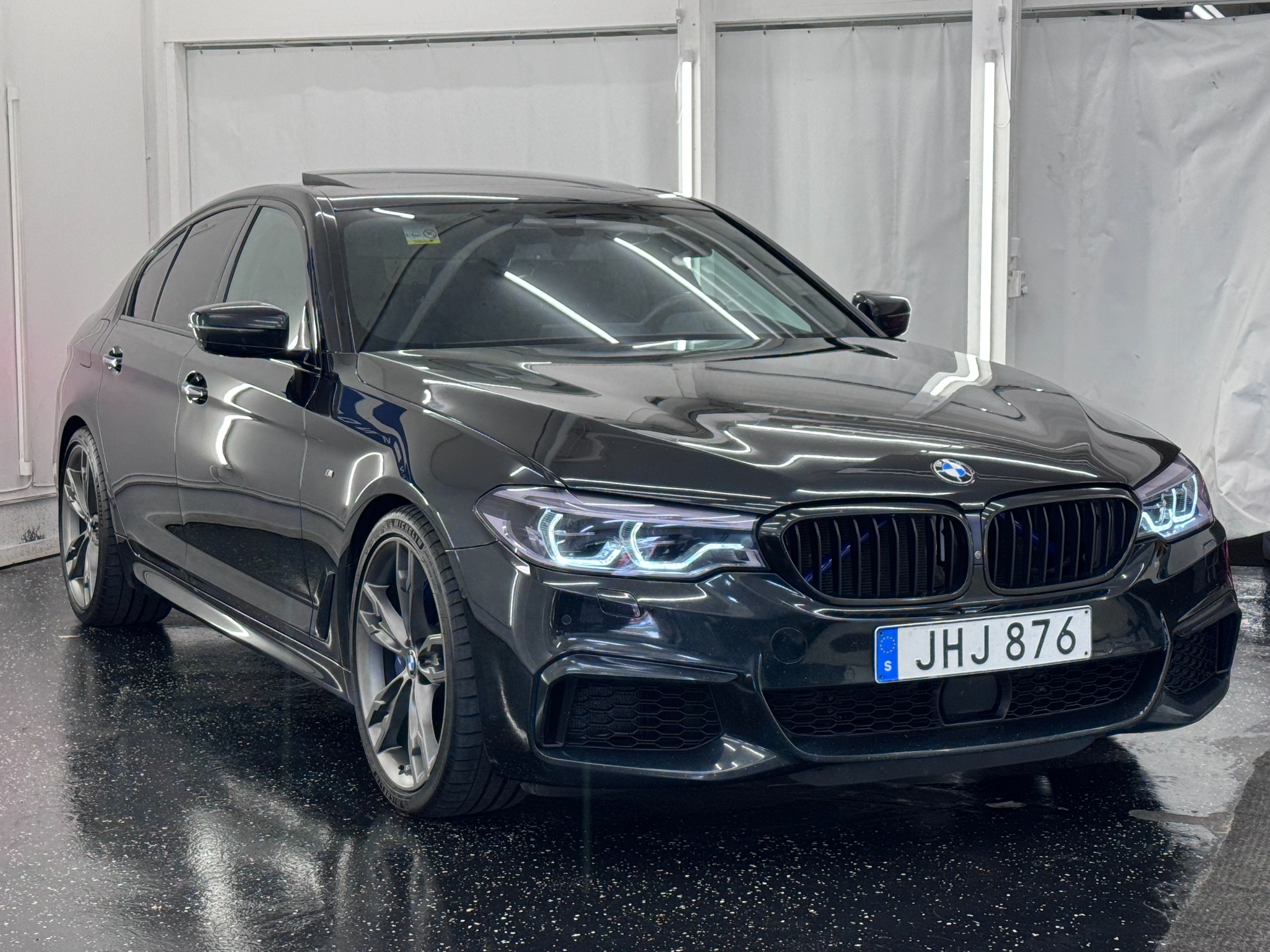 BMW M550i 2018, photo 3/57