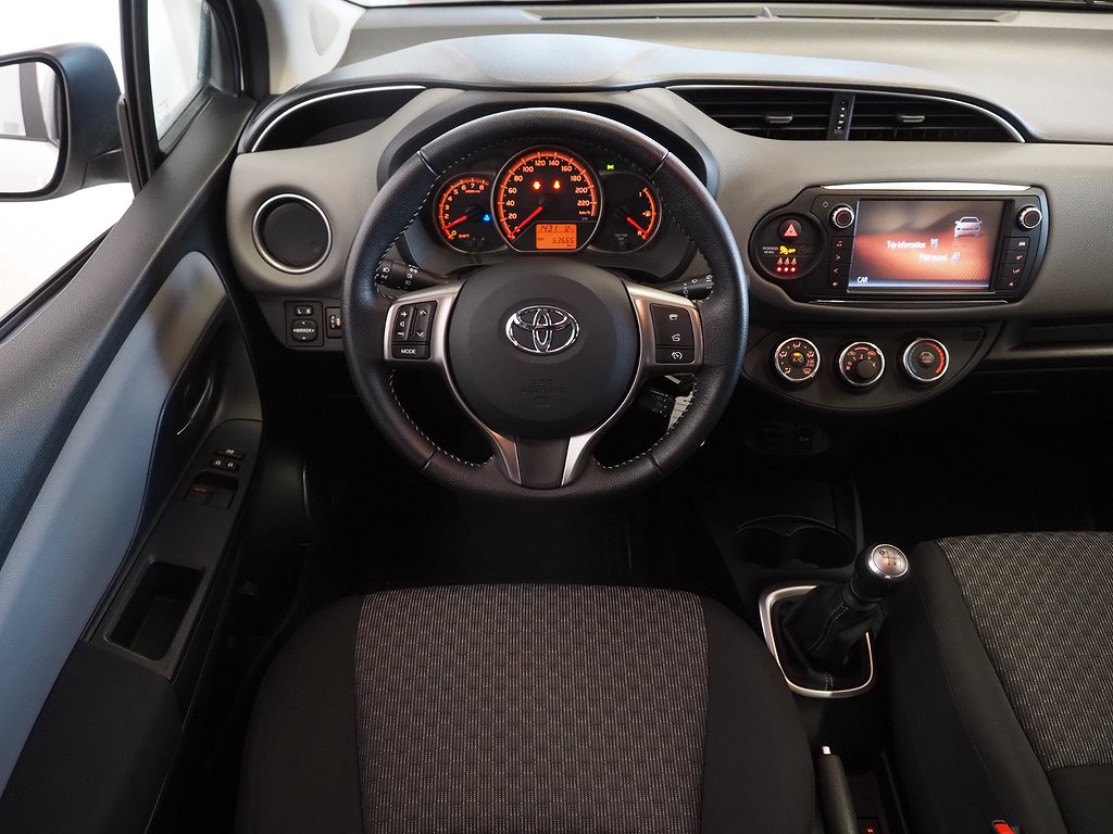 Toyota Yaris 1.33 Dual VVT-i Active | Backkamera | 2015