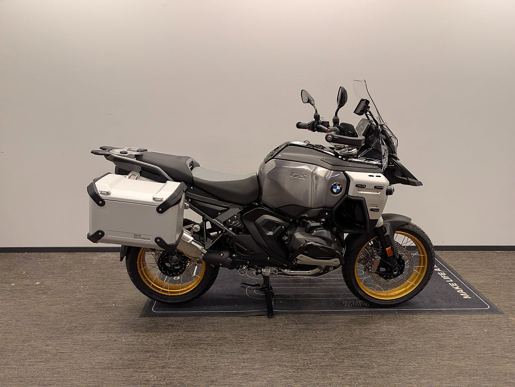BMW R1300GS Adventure TB höjd 860-890mm Sidoväskor ingår