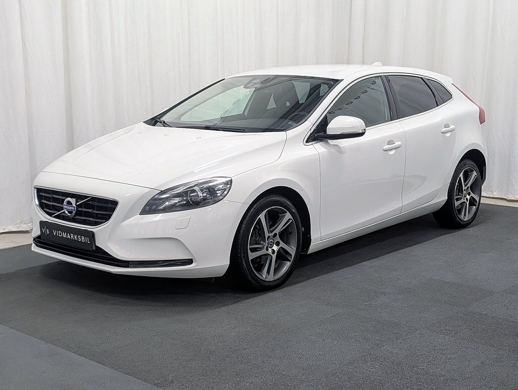 Volvo V40 D2|Värmare|Farthållare|