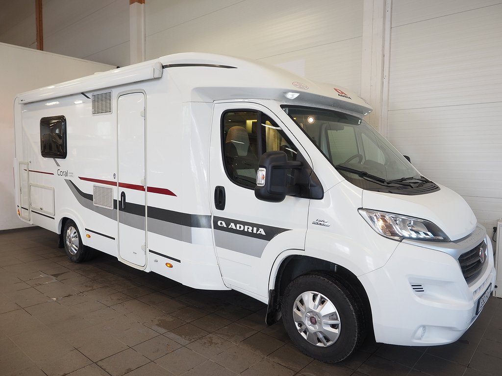 Adria Coral S 670 SLT Axess AC markis Cykelställ 2015