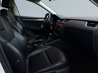 Skoda Octavia Kombi 1.5 TSI SoV-Däck/Kamera/P-sens/Skinn/Lågskatt – bild 10