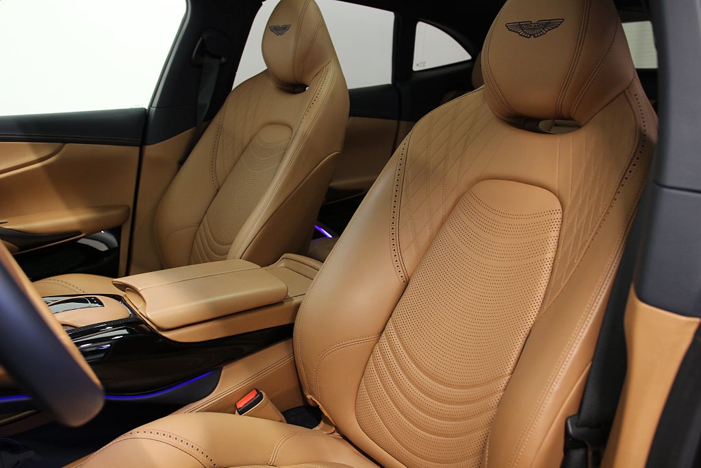 Aston Martin DBX 2023 - miniatyr 6