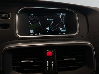Volvo V40 Cross Country D3 Geartronic S&V-hjul/navi/Parkvärm