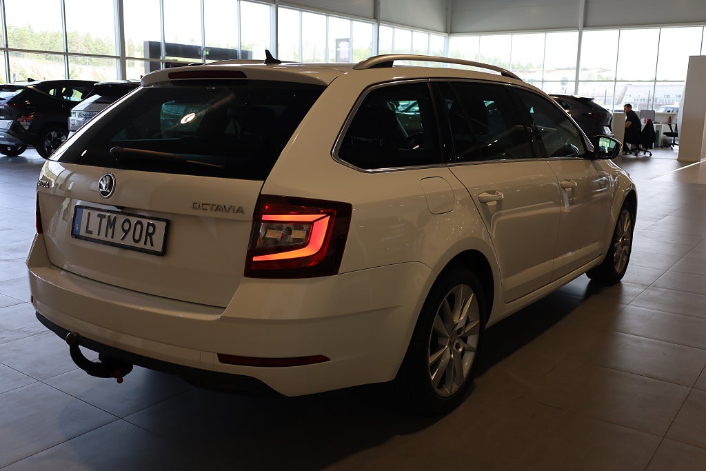 Skoda Octavia Kombi 1.5 TSI 150hk Style | Kamera | Värmare | Drag | 2020