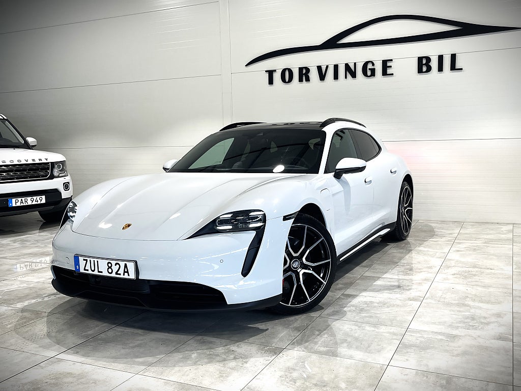 Porsche Taycan 4S Sport Turismo Sport Chrono 4S Bose Pano Momsbil