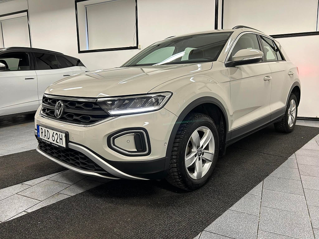Volkswagen T-Roc 1.0 TSI 110 hk OPF Base Euro 6 S/V hjul MOMS Carplay