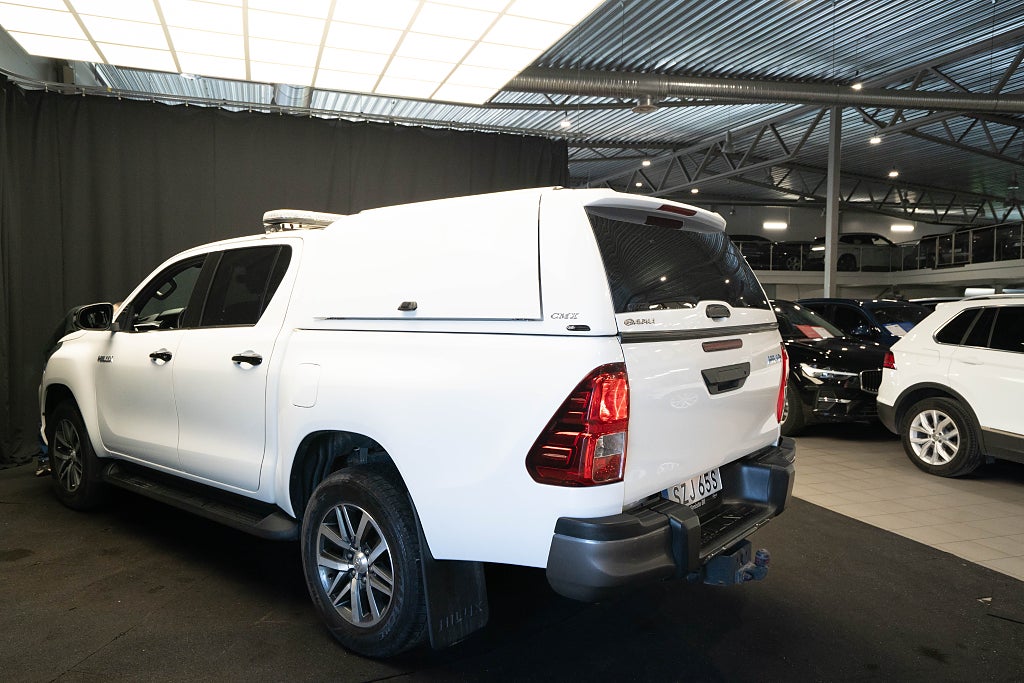 Toyota Hilux AWD KÅPA LÄDER D-VÄRMARE KAMERA DRAG 1-ÄGARE MOMS