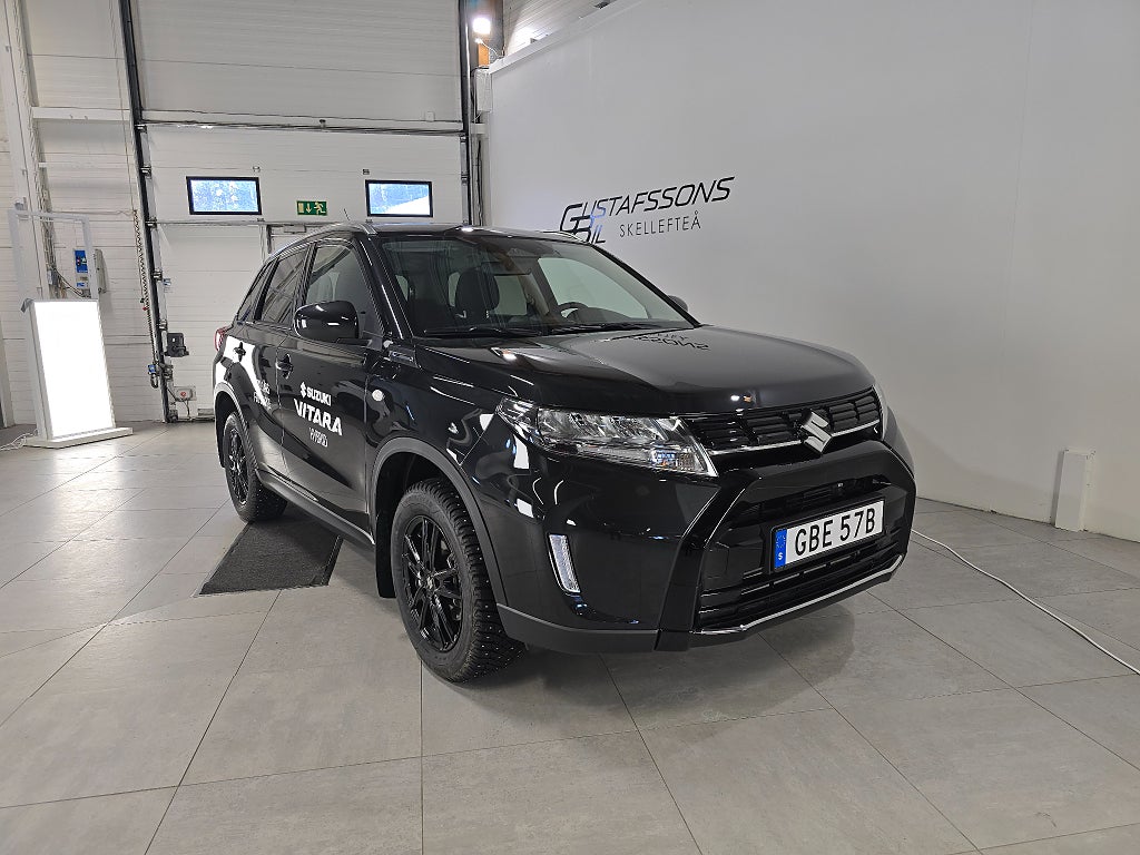 Suzuki Vitara 1.4T Hybrid AWD | V-Hjul M-Värm