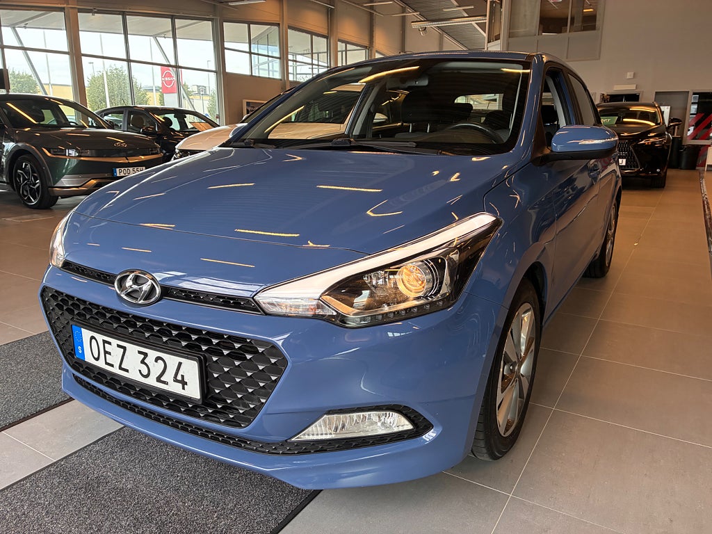 Hyundai i20 1.2 ComfortPlus Nyservad S+Vhjul
