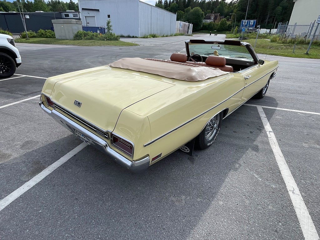 Ford XL Cabriolet 7.0 V8 0kr insats 2563kr/mån
