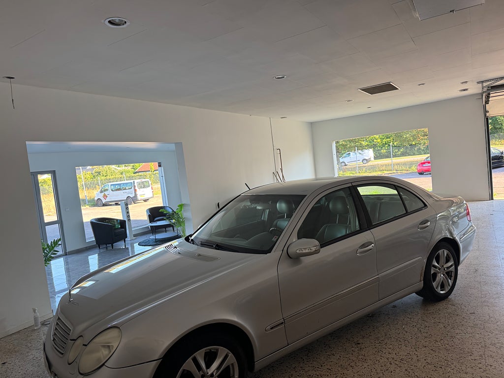 Mercedes-Benz E 200 Kompressor automat ny besiktad 