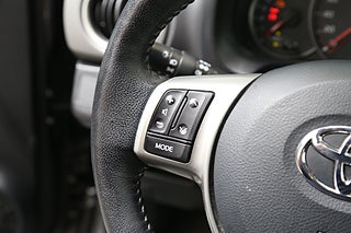 Halvkombi Toyota Yaris 15 av 25